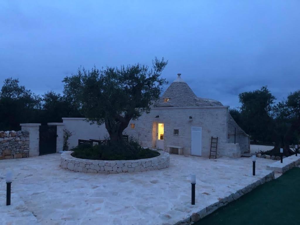 Trullo Dell' Edera Con Piscina Privata Apartment Алберобело Екстериор снимка