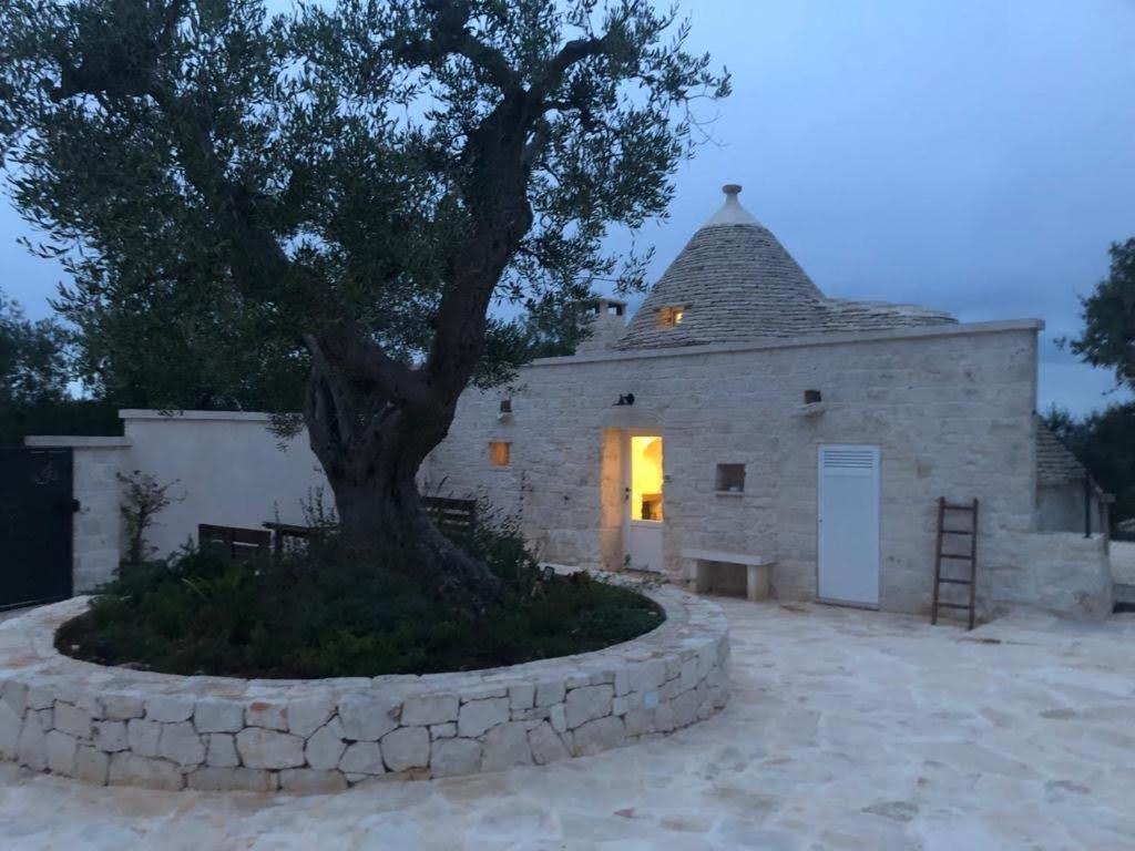 Trullo Dell' Edera Con Piscina Privata Apartment Алберобело Екстериор снимка